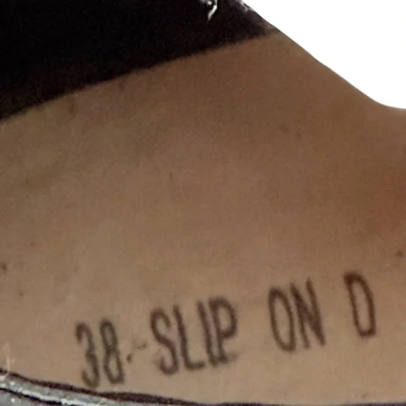 Golden Goose Hanami Black Leather Star Slip-On Sneakers Size 38 - Picture 10 of 10